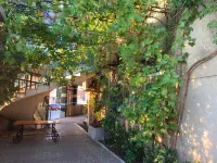 Izumrud Hotel