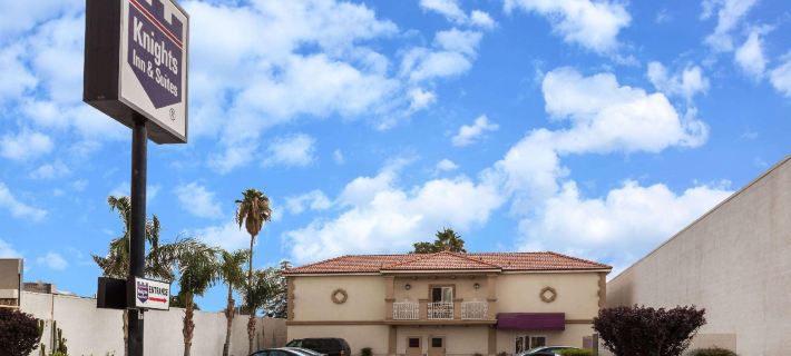 Howard Johnson by Wyndham Bakersfield Hotels in Kern County