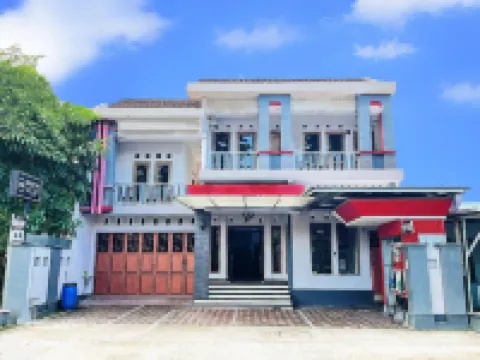 Guest House Kraton Mas Hotels in Pacitan Regency