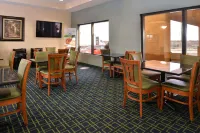 Quality Inn & Suites - Jefferson City - breakfast