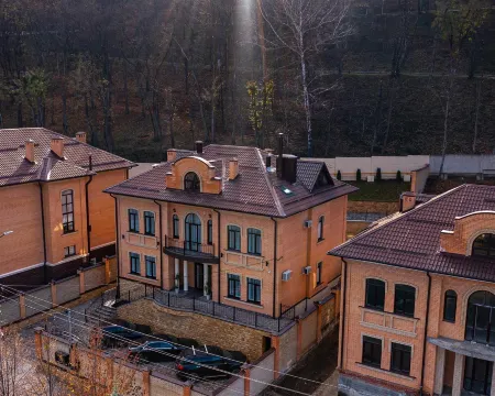 Grig's Hotel (Григ'с)