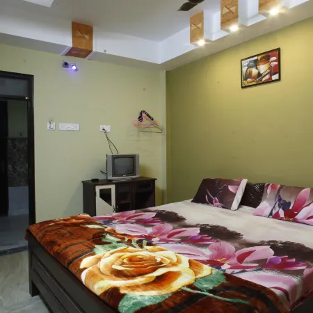 Goroomgo Prateek Residency Digha