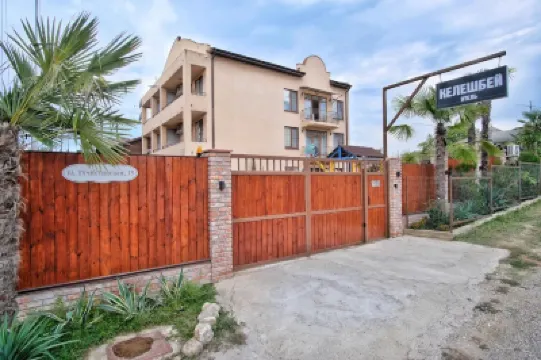 Keleshbei Hôtels à : 