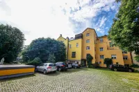 Hotel Lehenerhof - parking