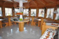 Hotel-Pension-Jasmin - breakfast