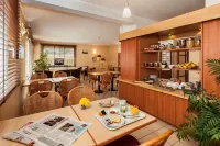 Brit Hotel Essentiel Cahors Nord - 2-Sterne