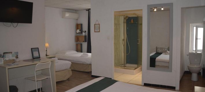 Hotel le Flore Отели в г. Фрежюс