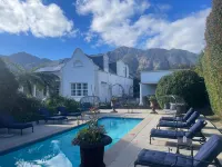 Les Chambres Guest House - Bed and Breakfasts