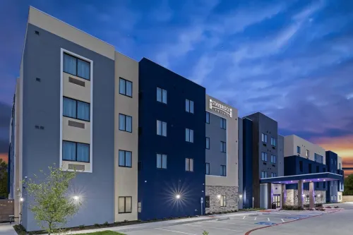 Staybridge Suites WACO SOUTH - WOODWAY by IHG Hotels in Hewitt