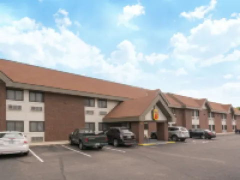 Super 8 by Wyndham St. Cloud Hotels in Saint Cloud