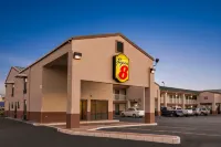 Super 8 by Wyndham Hattiesburg North/University Area