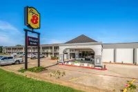 Super 8 by Wyndham Longview/North Hotels in Longview