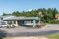 Super 8 by Wyndham Fayetteville Hotels in Fayetteville