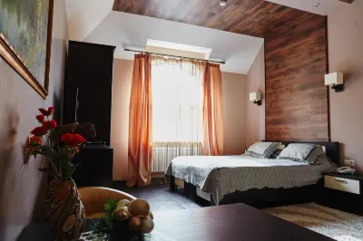 Villa Park Các khách sạn gần Verevochnyy Park