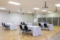 Days Inn & Conference Centre by Wyndham Camrose Norsemen Hotels in Camrose