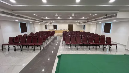 Seasons Stay Отели в г. Кришна