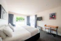 Lake Dunstan Motel Hotels near Wooing Tree Estate