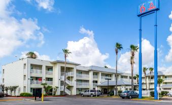 Motel 6 Corpus Christi, TX - North