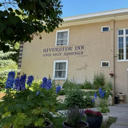 Riverside Hot Springs Inn & Spa - Adults Only