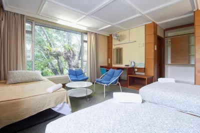 Bellevue the Penang Hill Hotel, Bukit Bendera Отели рядом с достопримечательностью «Рейс Корс Гарден»