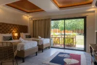 The Mayana Resort - Pools