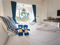 BearPacker Patong Hostel Hotels near طريق بانغلا