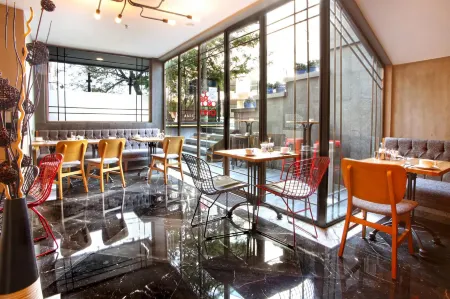 Berjer Boutique Hotel & Spa Отели рядом с достопримечательностью «Цветочный пассаж»