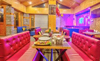 8Fold by Larisa, Jibhi