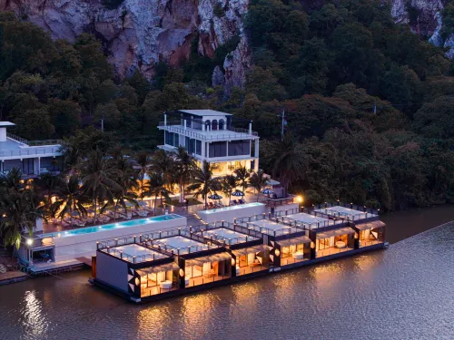 Sunburst Hotels in Tha Muang