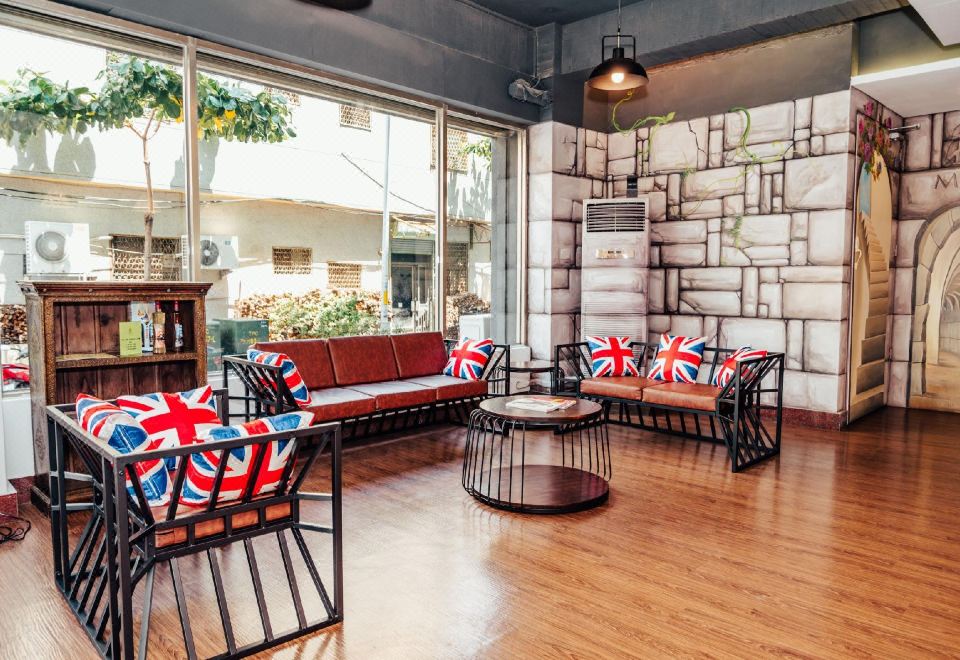 4. 미도 호텔 타이..