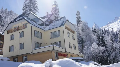 Nastup Hotel - 3 Sao