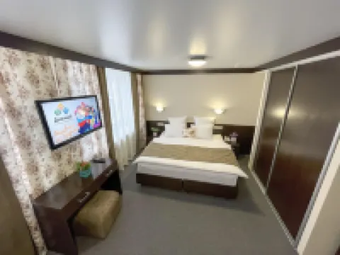 Divniy Stolby National Park yakınındaki oteller