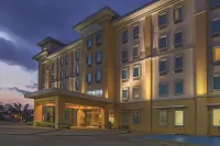 La Quinta by Wyndham Poza Rica - Parking