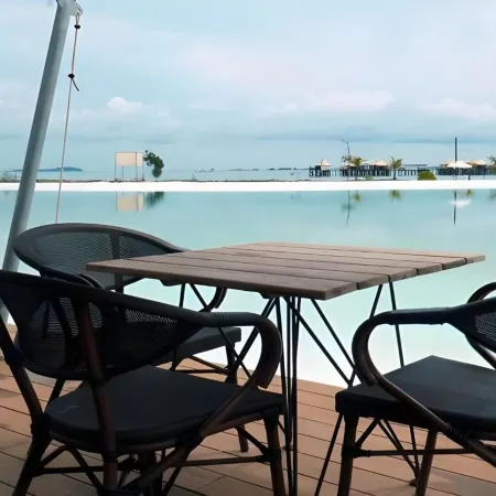 Kiki Beach Island Resort