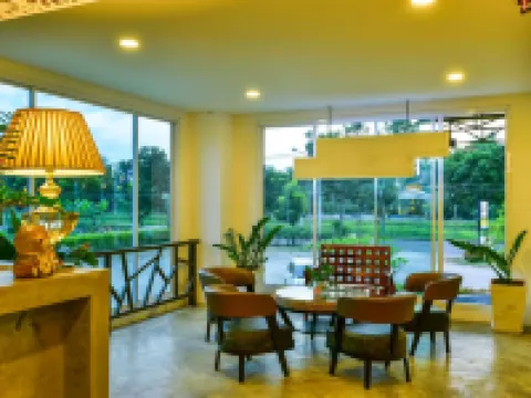 โรงแรม เซาท์เกท เรสสิเดนซ์ โรงแรมในชุมพร