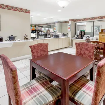 Super 8 by Wyndham Pine Bluff