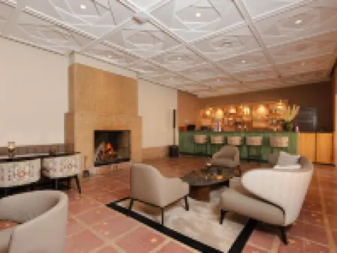 肯茲阿霍酒店 瓦爾扎扎特酒店