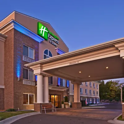 كواليتي إن آند سويتس بيثاني - أوكلاهوما سيتي ويست Hotels near ملعب لايك هيفنر للغولف