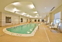 Holiday Inn Express & Suites Utica Hotels in Utica