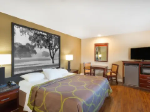 Super 8 by Wyndham Martinez Hotels in Martinez