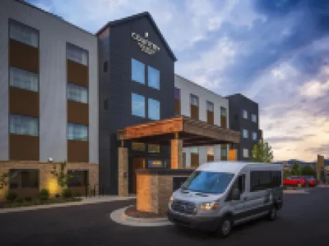Country Inn & Suites by Radisson Asheville River Arts District Hotels in Buncombe County