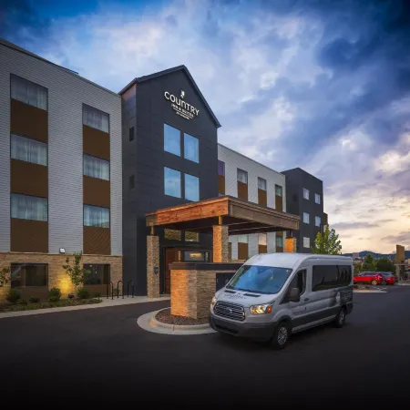 Country Inn & Suites by Radisson Asheville River Arts District