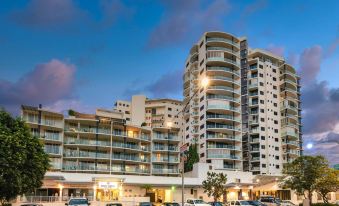 Piermonde Apartments Cairns