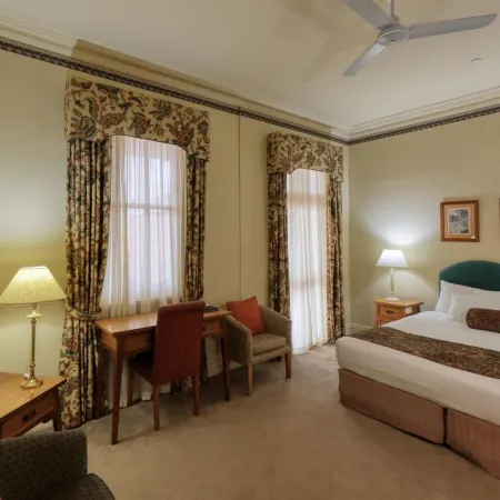 Royal Exchange Hotel