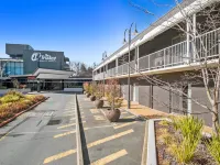 Quality Hotel Dickson Hotels in Dickson