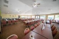 The Stone Castle Hotel & Conference Center - breakfast