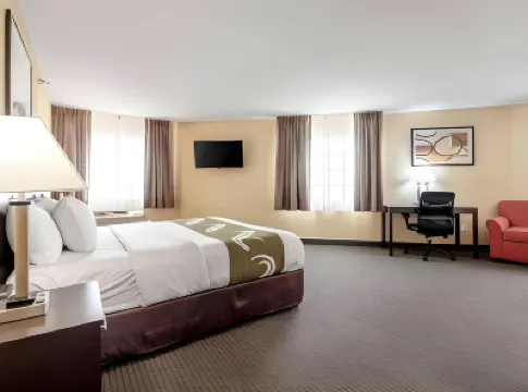 Quality Inn & Suites Các khách sạn ở 