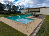 Golden Hills Motel Hotels in Golden Square