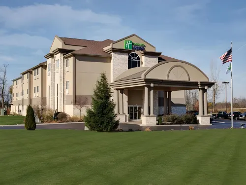 Holiday Inn Express & Suites BUCYRUS by IHG - spa