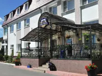 Domik U Prichala Hotel 鄰近浴場樓的酒店